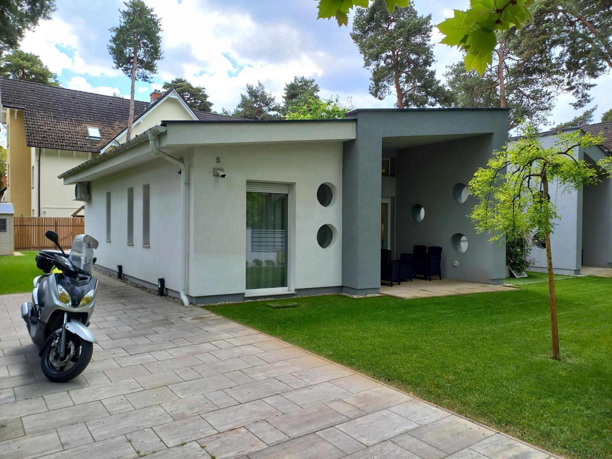 Villa Bori Сиофок Екстериор снимка