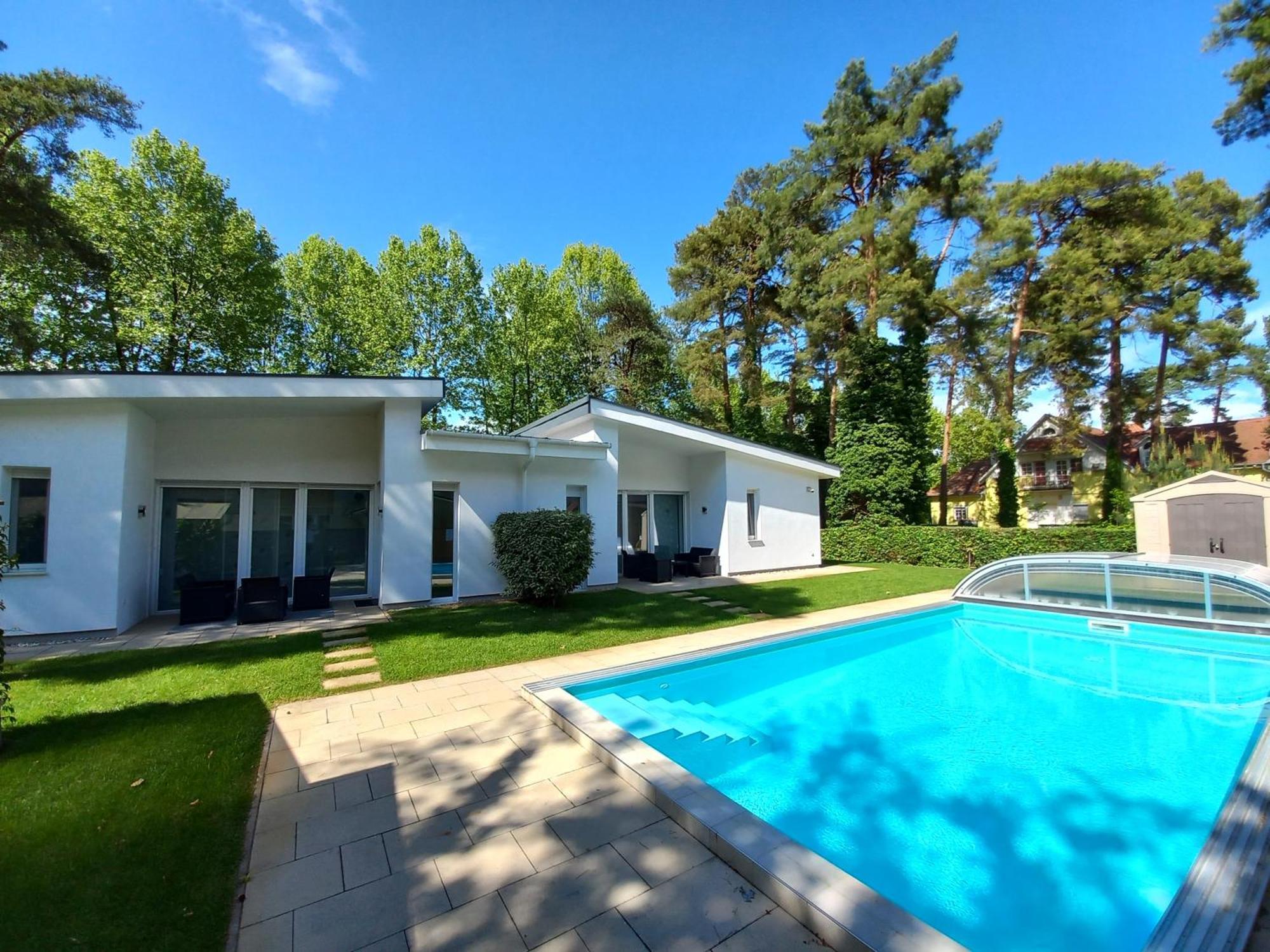 Villa Bori Сиофок Екстериор снимка
